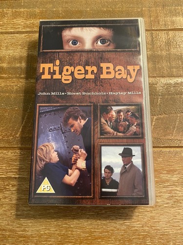 Tiger bay vhs - bay, video